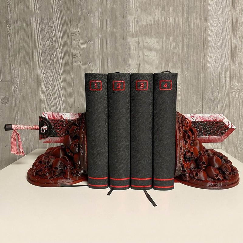Dragon Slayer's Furious Bookend Berserk Bookends Sword Bookshelf Resin Book Nook Insert Kits Ornament Desktop Artwork Home Decor 220602