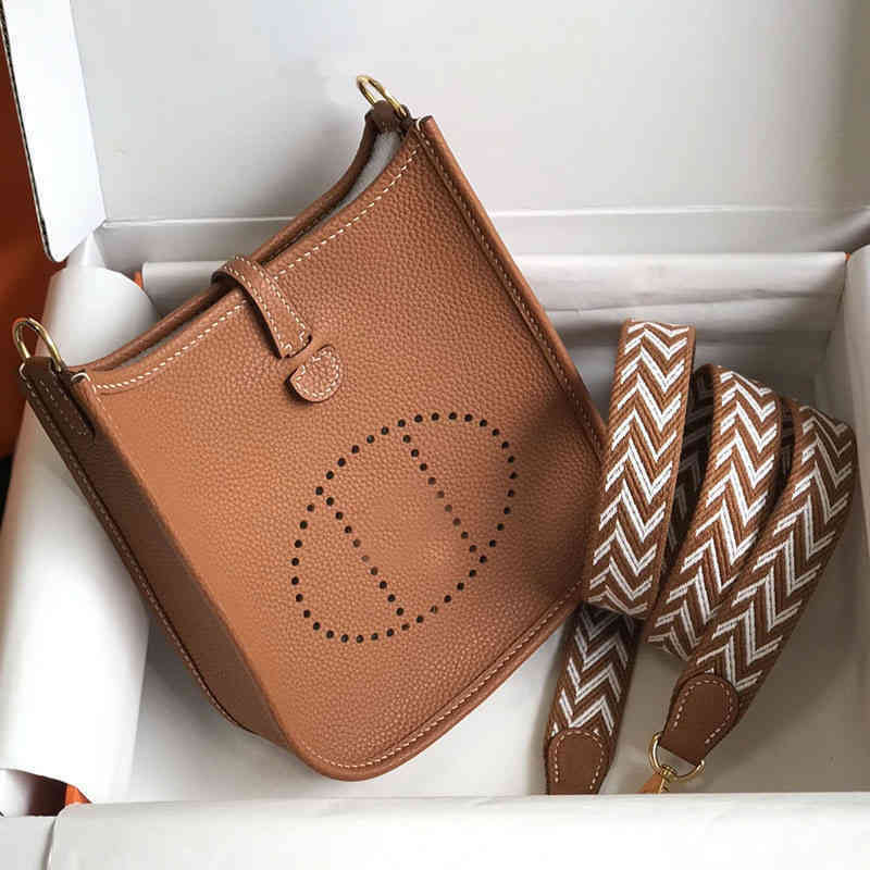 Luxury Classic Handbag Crossbody Evelynes Women Evelyn better Leather Mini Messenger Top Layer Togo Calfskin Litchi Pattern Bucket Women's, 22cm
Luxury Classic Handbag Crossbody Evelynes Women Evelyn better Leather Mini Messenger Top Layer Togo Calfskin Litchi Pattern Bucket Women's, 22cm