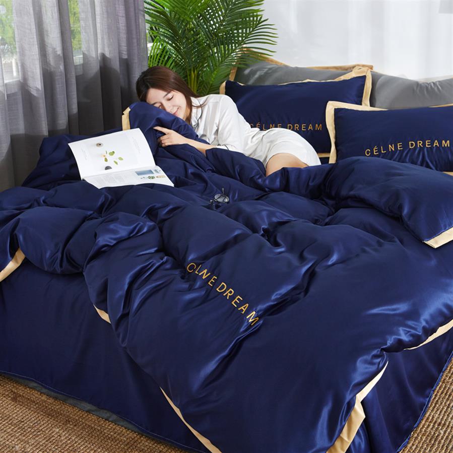 Four-piece Silk Cotton Bedding Sets King Queen Size Soft Printed Quilt Cover Pillow Case Duvet Cover Brand Bed Comforters Sets Fas275A, Navy
Four-piece Silk Cotton Bedding Sets King Queen Size Soft Printed Quilt Cover Pillow Case Duvet Cover Brand Bed Comforters Sets Fas275A, Navy