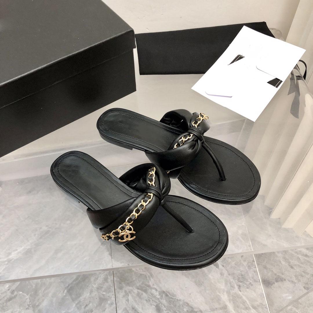 Summer Women Sandals Slippers Lambskin Metal White indoor Casual Sandal Designer Top quality Luxury Fashion Ladies Beach Flat Flip Flops
Summer Women Sandals Slippers Lambskin Metal White indoor Casual Sandal Designer Top quality Luxury Fashion Ladies Beach Flat Flip Flops