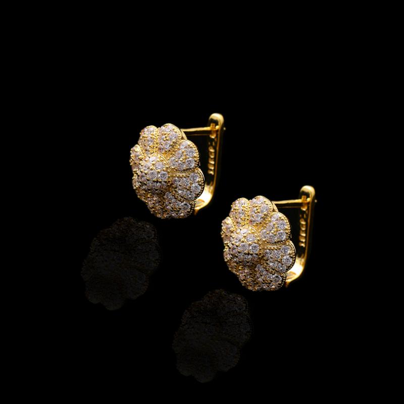 Hoop & Huggie Pave Cubic Zirconia Crystal Gold White Earrings For Women Jewelry Statement EarringsHoop HuggieHoop
Hoop & Huggie Pave Cubic Zirconia Crystal Gold White Earrings For Women Jewelry Statement EarringsHoop HuggieHoop
