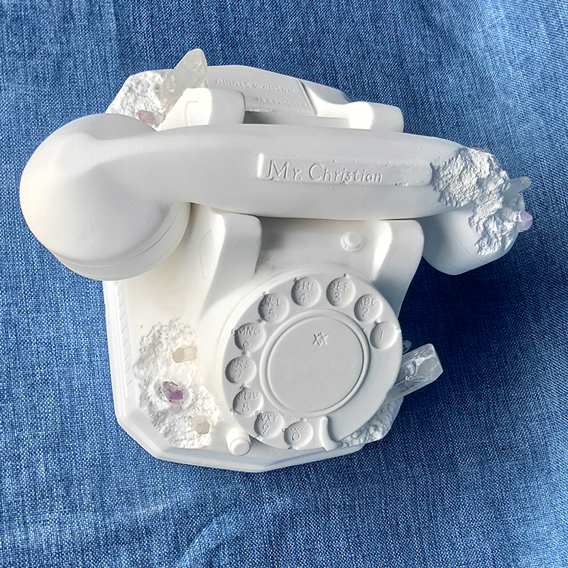 Home Furnishings Artistic Decorative Objects Future Relic Telephone Figurines Hypebeast Collection Plaster Landline Corroded By Crystal Handicraft Sup