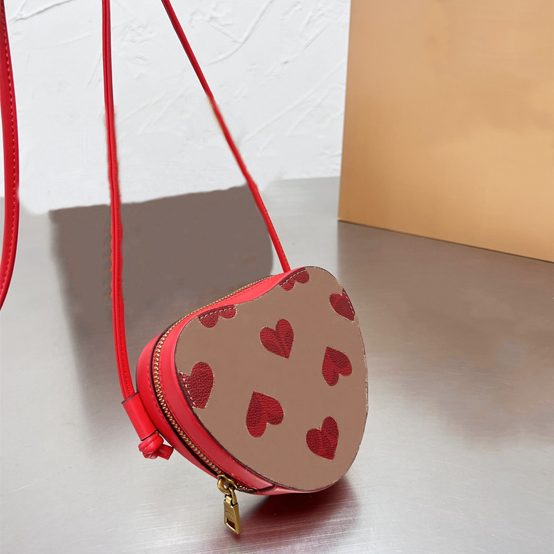 Women Heart Bags Wallets designer bags mini daisy pochette luxury crossbody shoulder phone bag lady handbags Tiny coin purses Top quality 2022, Box(could ge damaged)
Women Heart Bags Wallets designer bags mini daisy pochette luxury crossbody shoulder phone bag lady handbags Tiny coin purses Top quality 2022, Box(could ge damaged)