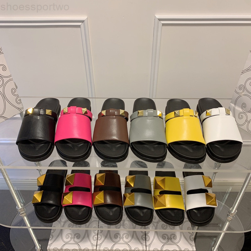 2022 Slides Studs Womens Sandals Designer Platform Leather Flat Slippers Flip Flops Slippers High Heels Dress Shoes 35-41
2022 Slides Studs Womens Sandals Designer Platform Leather Flat Slippers Flip Flops Slippers High Heels Dress Shoes 35-41