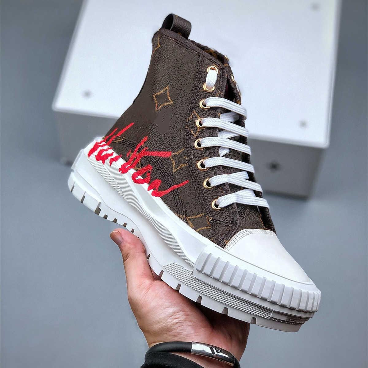 Women Squad Sneaker Boots Boots High Top Lace Up Canvas Shoes Ankle Boot Designer Thick PANAMA SOLE White Sneakers Casual Outdoor Combat Trainers, Lvctx06
Women Squad Sneaker Boots Boots High Top Lace Up Canvas Shoes Ankle Boot Designer Thick PANAMA SOLE White Sneakers Casual Outdoor Combat Trainers, Lvctx06