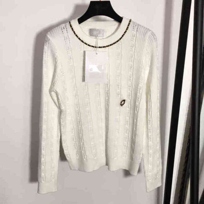 Classic design women wool sweater coat brooch cutout sweaters shirt crew neck long sleeve pullover brand logo 5A quality womens designer clothes wholesale a1
Classic design women wool sweater coat brooch cutout sweaters shirt crew neck long sleeve pullover brand logo 5A quality womens designer clothes wholesale a1