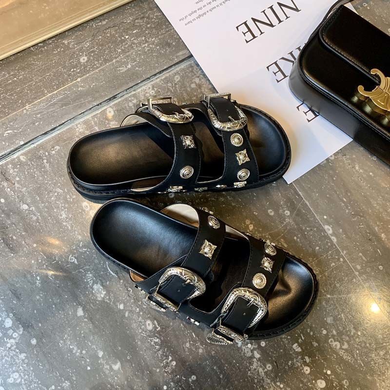 Summer New Slippers Metal Buckle Fashion Flat Bottom Versatile Comfortable Soft Bottom Outdoor Personality Fairy Wind Shopping Sandals
