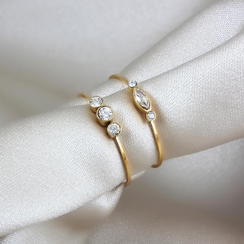 Cluster Rings Female Crystal CZ Stone Ring Vintage Stainless Steel Women Wedding Fashion Promise 18K Gold Engagement RingCluster
Cluster Rings Female Crystal CZ Stone Ring Vintage Stainless Steel Women Wedding Fashion Promise 18K Gold Engagement RingCluster