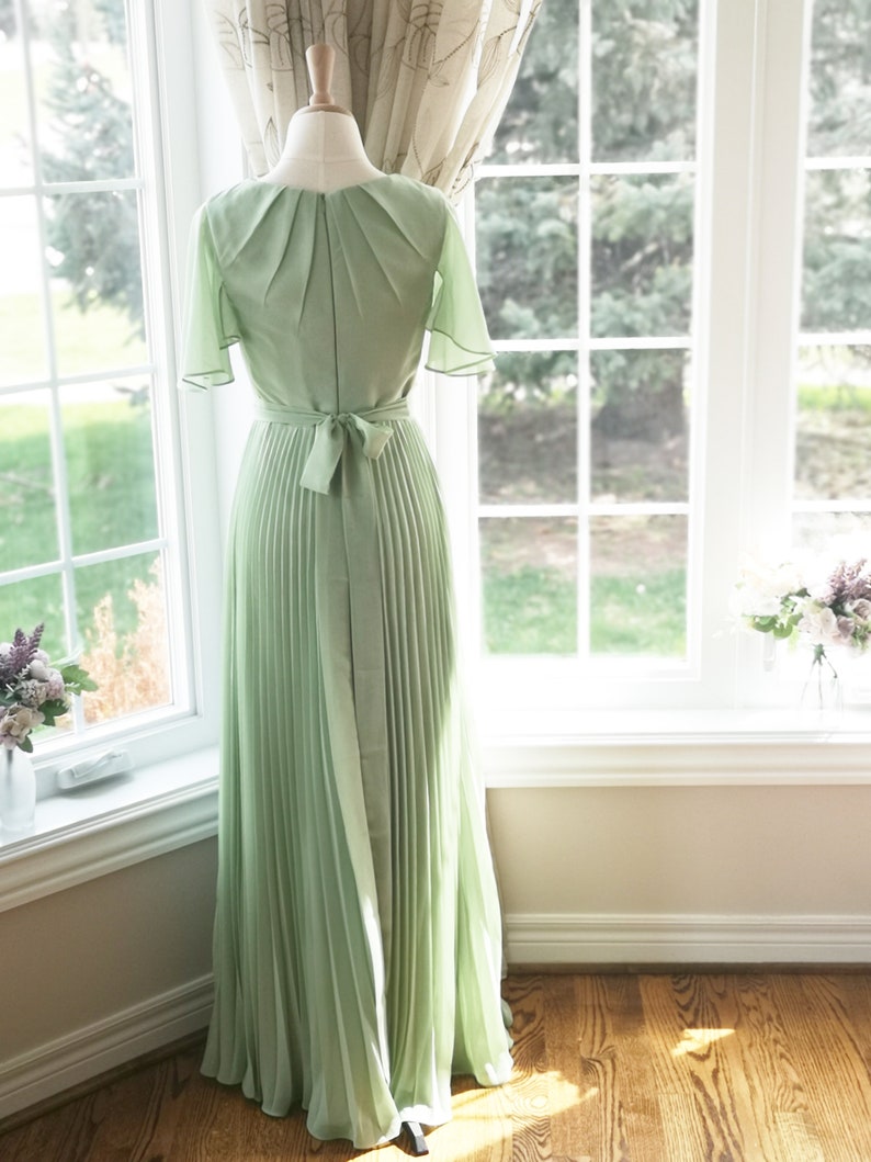 Elegant Mint Green Chiffon Mother Of The Bride Dresses Guest Beach Wedding Party Gowns Pleats A Line Long Evening Dress Short Sleeve Groom Mom Formal 