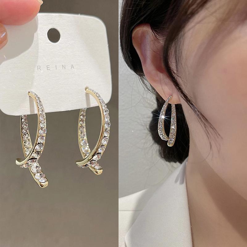 Dangle & Chandelier Trendy Exquisite Rhinestone Crystal Drop Earrings For Women Korean Gold Simple Hanging Party Wedding JewelryDangle
Dangle & Chandelier Trendy Exquisite Rhinestone Crystal Drop Earrings For Women Korean Gold Simple Hanging Party Wedding JewelryDangle