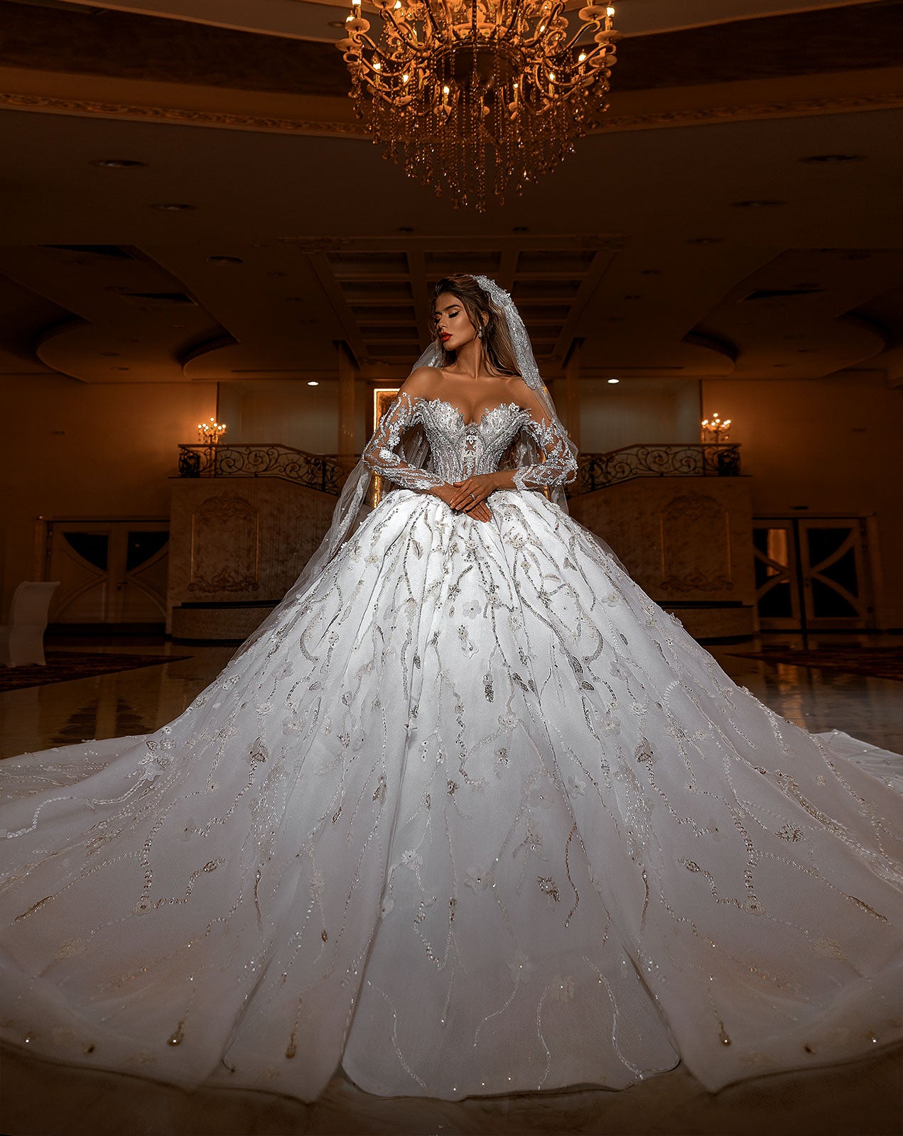Dubai Ball Gown Wedding Dresses Bridal Gowns Off The Shoulder Long Sleeve Beading Robes De Mariee