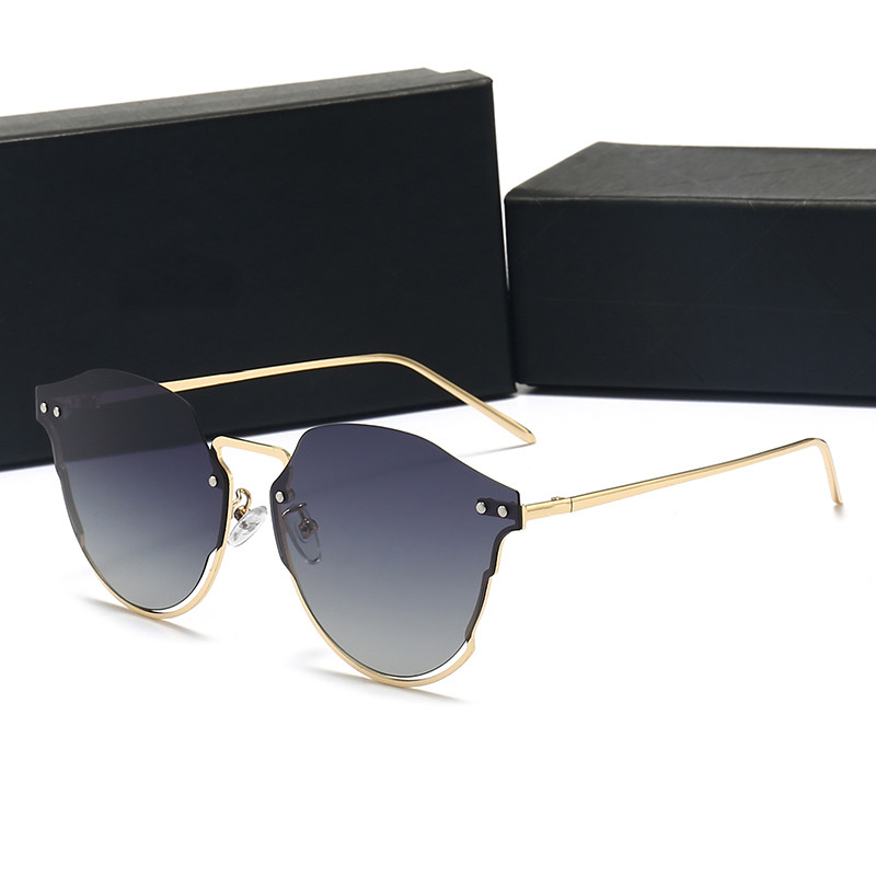 2022 Designer Sunglasses Men Women Metal Vintage Sunglasses Fashion Style Square Frameless UV400 Lens Original Box and Case
2022 Designer Sunglasses Men Women Metal Vintage Sunglasses Fashion Style Square Frameless UV400 Lens Original Box and Case