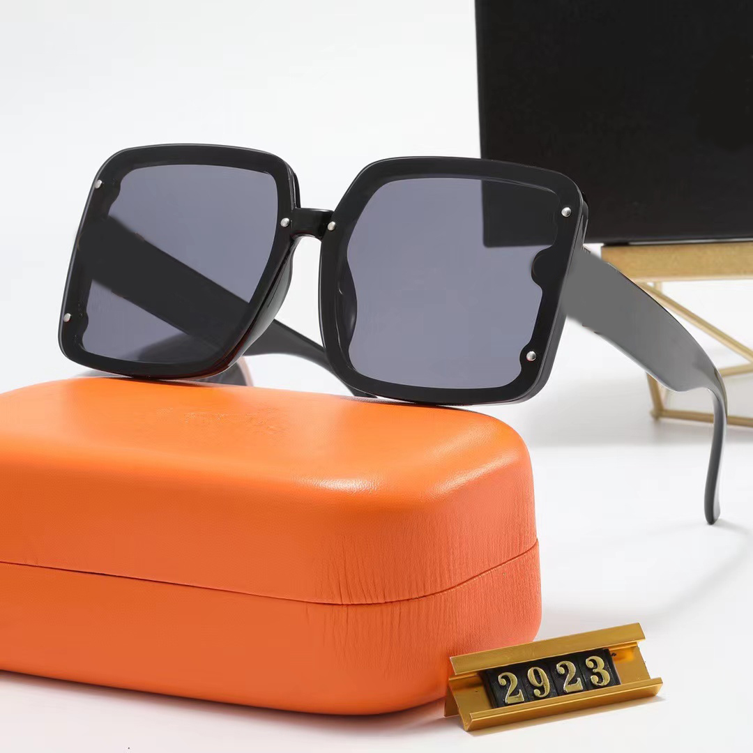 Luxury Top designer sunglasses for men women square Pilot sun glasses classic fashion eyewear Classic high quality 5 colors optional with case
Luxury Top designer sunglasses for men women square Pilot sun glasses classic fashion eyewear Classic high quality 5 colors optional with case