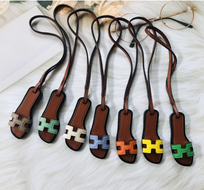 Bag Parts accessories slipper pendant bags pendant PU leather sewn car decoration creative fashion key chain
Bag Parts accessories slipper pendant bags pendant PU leather sewn car decoration creative fashion key chain