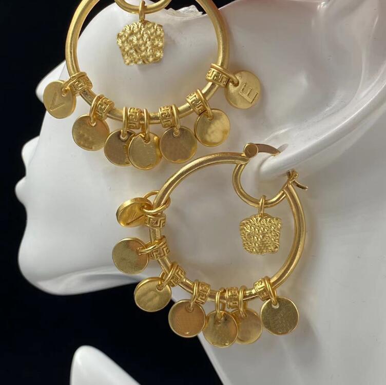 New Designed hoop women Earrings studs Medusa Portrait Tassel Ladies hoops Designer Jewelry E03
New Designed hoop women Earrings studs Medusa Portrait Tassel Ladies hoops Designer Jewelry E03