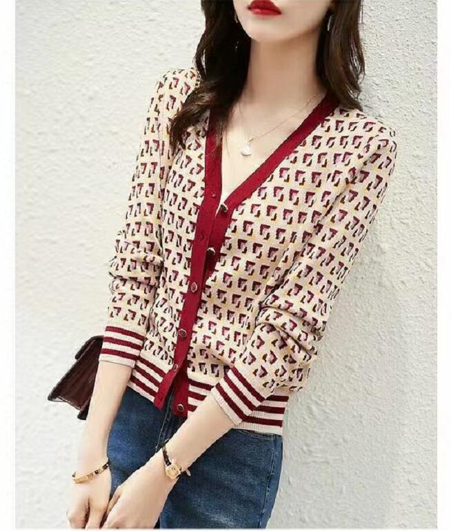 Women Sweaters Brand Designer Letter Pattern Cardigan Sweater V-neck Coat Wool Blended Balencaigase Woman Knitwear Ladies Knitted Top, 04
Women Sweaters Brand Designer Letter Pattern Cardigan Sweater V-neck Coat Wool Blended Balencaigase Woman Knitwear Ladies Knitted Top, 04
