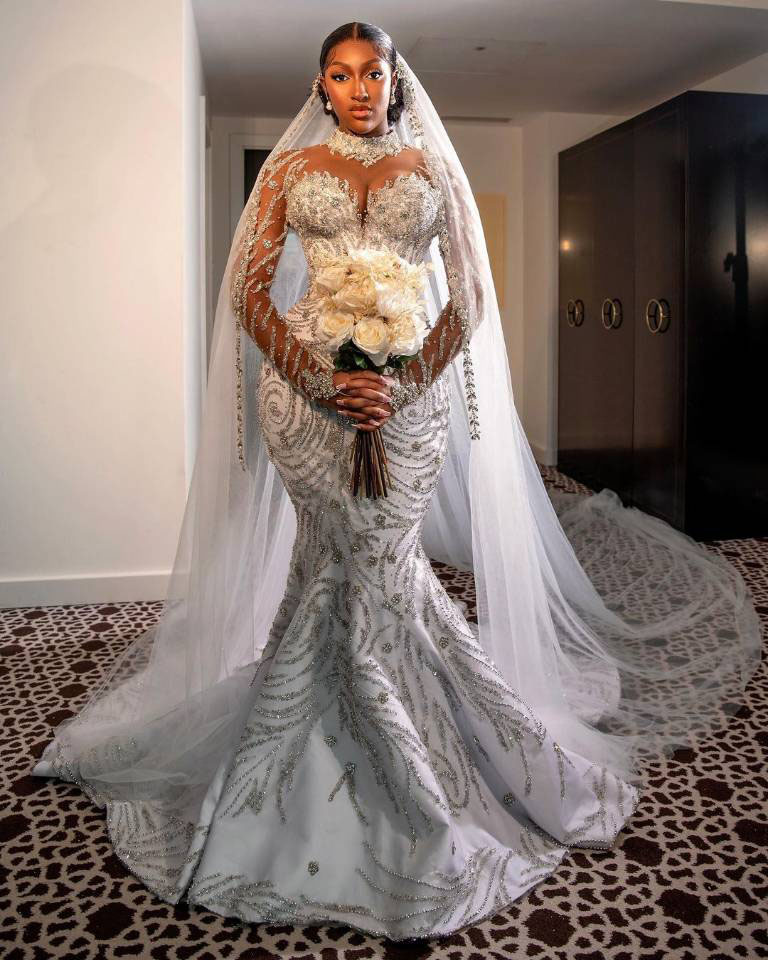 Saudi Arabia Crystal Mermaid Wedding Dress Illusion High Neck Long Sleeve Plus Size Bridal Gowns Beads Bride robes de