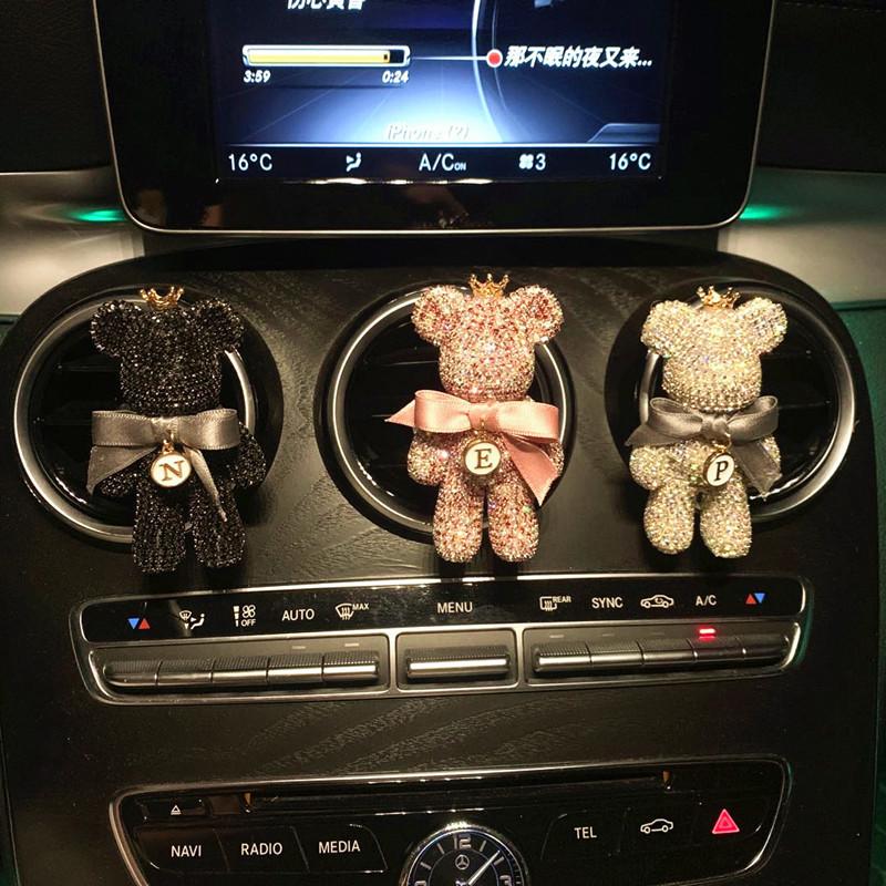 Interior Decorations Luxury Bear Keychain Creative Rhinestone Fashion Animal Punk For Woman Car Bag Pendant Couple Key Chains Gift Wholesale
Interior Decorations Luxury Bear Keychain Creative Rhinestone Fashion Animal Punk For Woman Car Bag Pendant Couple Key Chains Gift Wholesale