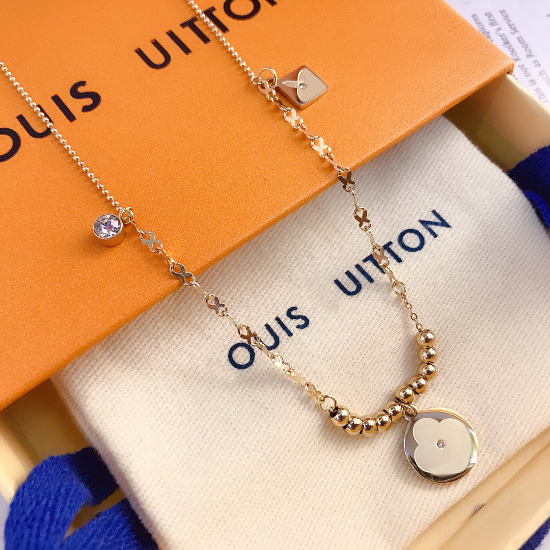 Luxury Fashion Women Designer Letter Pendants Necklace Choker Chain Crystal 18K Gold Plated Stainless Steel Necklaces Statement Wedding Jewelry X113
Luxury Fashion Women Designer Letter Pendants Necklace Choker Chain Crystal 18K Gold Plated Stainless Steel Necklaces Statement Wedding Jewelry X113