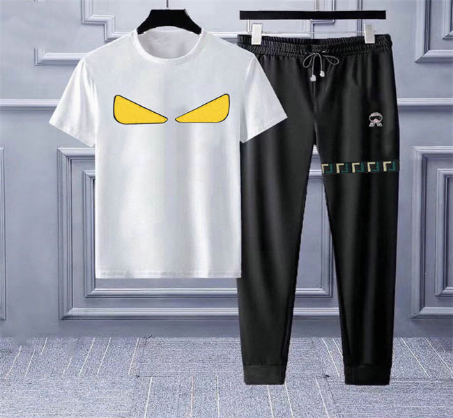 22ss luxury brand fashion Men's Tracksuits sports suit designer beach print pattern for men and women S41
22ss luxury brand fashion Men's Tracksuits sports suit designer beach print pattern for men and women S41