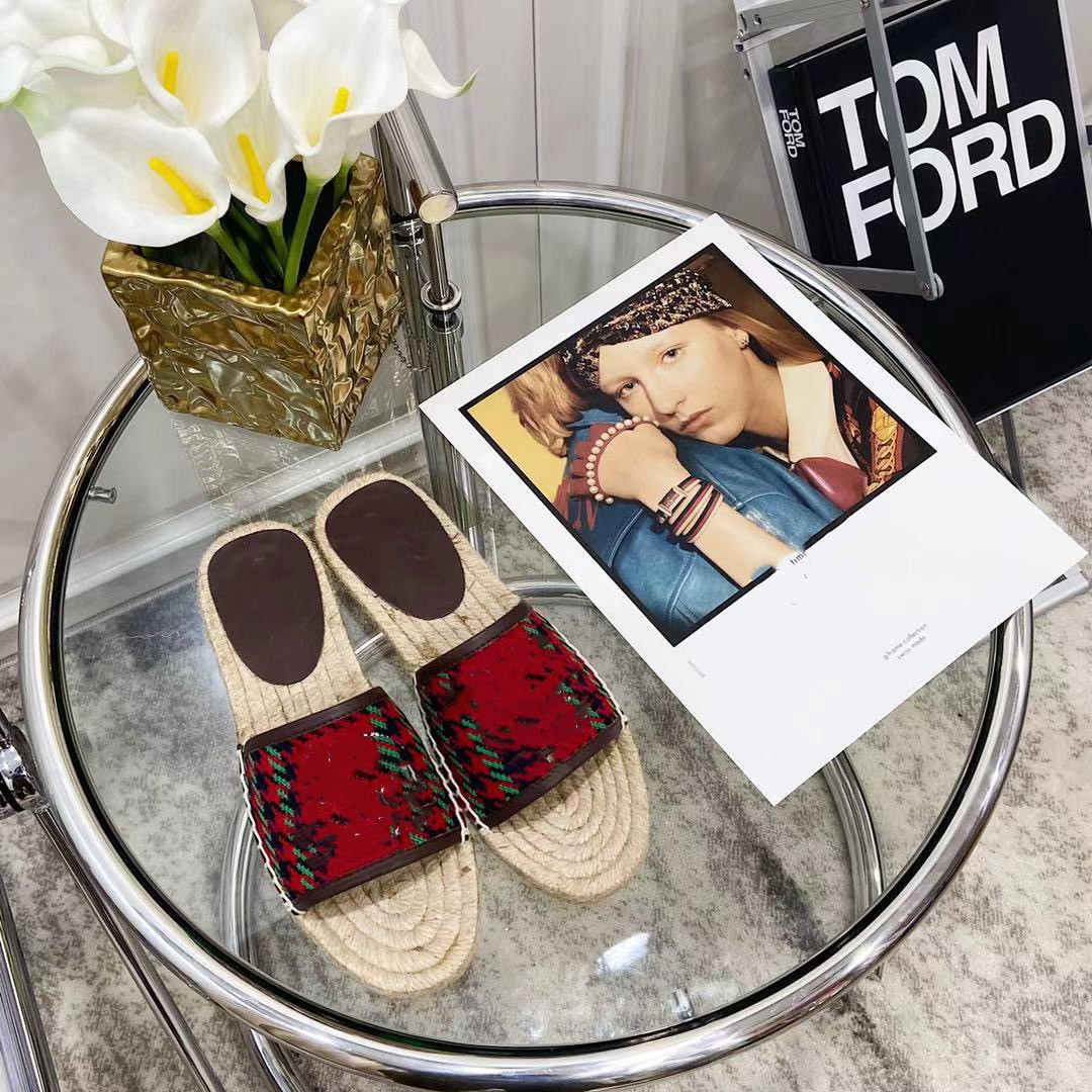 2021 Designer Men Women Sandals with Correct Flower Box Dust Bag Shoes tiger snake print Slide Summer Wide Flat Slipper size 35-48, 02
2021 Designer Men Women Sandals with Correct Flower Box Dust Bag Shoes tiger snake print Slide Summer Wide Flat Slipper size 35-48, 02