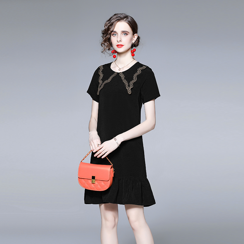 2022 Summer Ruffle Black Mini Dress Short Sleeve Woman Designer Vintage Lapel Embroidery Loose Casual Elegant Dresses Runway Women Clothes Sweet Cute A-Line Frock, Green
2022 Summer Ruffle Black Mini Dress Short Sleeve Woman Designer Vintage Lapel Embroidery Loose Casual Elegant Dresses Runway Women Clothes Sweet Cute A-Line Frock, Green