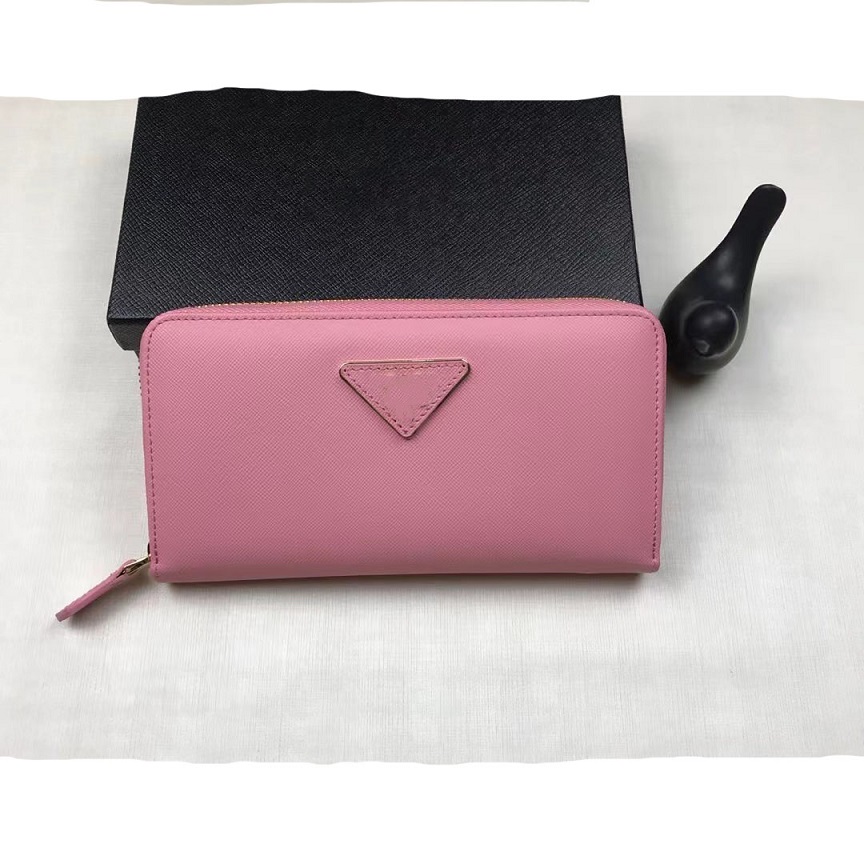2022 Luxurys Designers Bags Fashion women clutch wallet pu leather wallet single zipper wallets lady ladies long classical purse with black box card M0506 Free ship, Pink #m0506
2022 Luxurys Designers Bags Fashion women clutch wallet pu leather wallet single zipper wallets lady ladies long classical purse with black box card M0506 Free ship, Pink #m0506