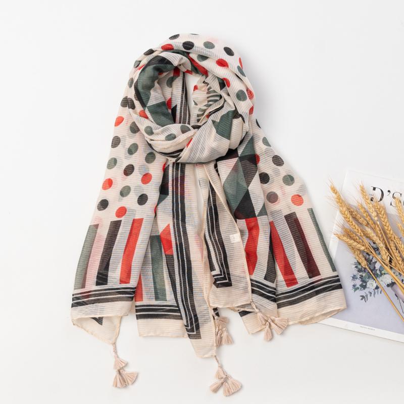 Berets Cotton Linen Summer Travel Beach Vacation Sun Protection Shawl Silk Towel Female
Berets Cotton Linen Summer Travel Beach Vacation Sun Protection Shawl Silk Towel Female