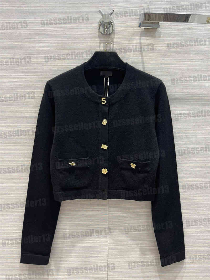 Womens Designer Jacket With Camisole CNL Button Cardigan Two-piece Sets Autumn High-end Ladies Fashion Brand Women Clothing, Extra shipping
Womens Designer Jacket With Camisole CNL Button Cardigan Two-piece Sets Autumn High-end Ladies Fashion Brand Women Clothing, Extra shipping