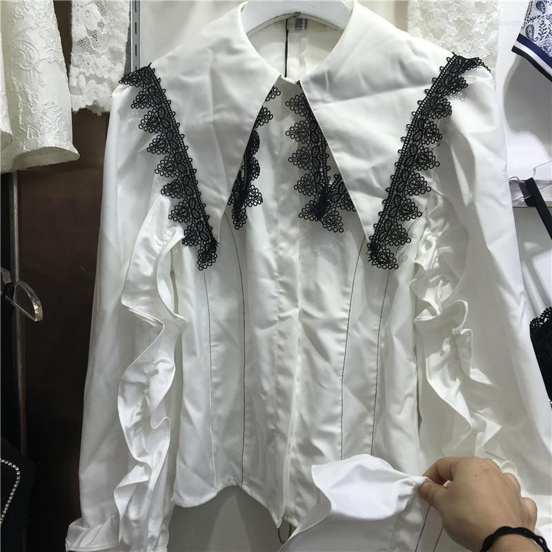 Women' Blouses & Shirts Lace Stitching White Women Long Bell Sleeve Top Femme 2022 Autumn Lapel Ladies Blusas Korean Fashion Stre22
Women' Blouses & Shirts Lace Stitching White Women Long Bell Sleeve Top Femme 2022 Autumn Lapel Ladies Blusas Korean Fashion Stre22