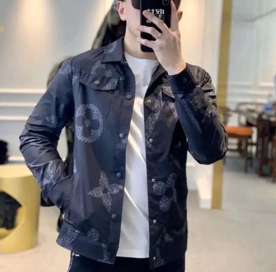 European and American men's jacket spring autumn loose fashion leisure luxury classic letter printing a variety styles men's large, W1
European and American men's jacket spring autumn loose fashion leisure luxury classic letter printing a variety styles men's large, W1