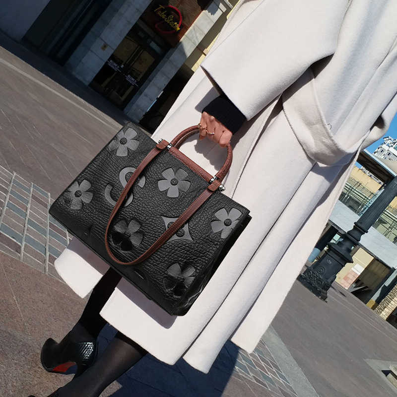2022 women's bag autumn winter versatile bag new fashion one shoulder women's capacity handbag, Black
2022 women's bag autumn winter versatile bag new fashion one shoulder women's capacity handbag, Black