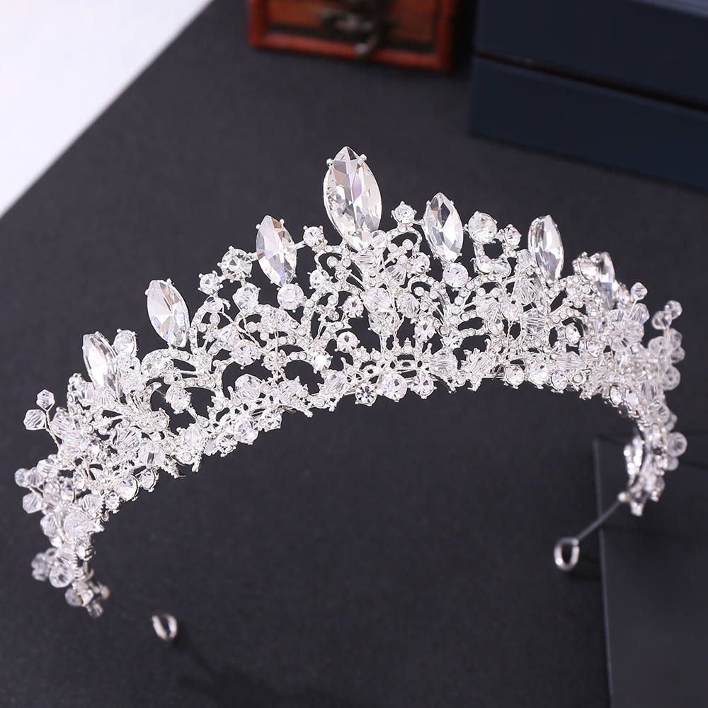Charming Silver Rhinestone Wedding Crown - Decorative Baroque Chic Tiara for Bridal Parties