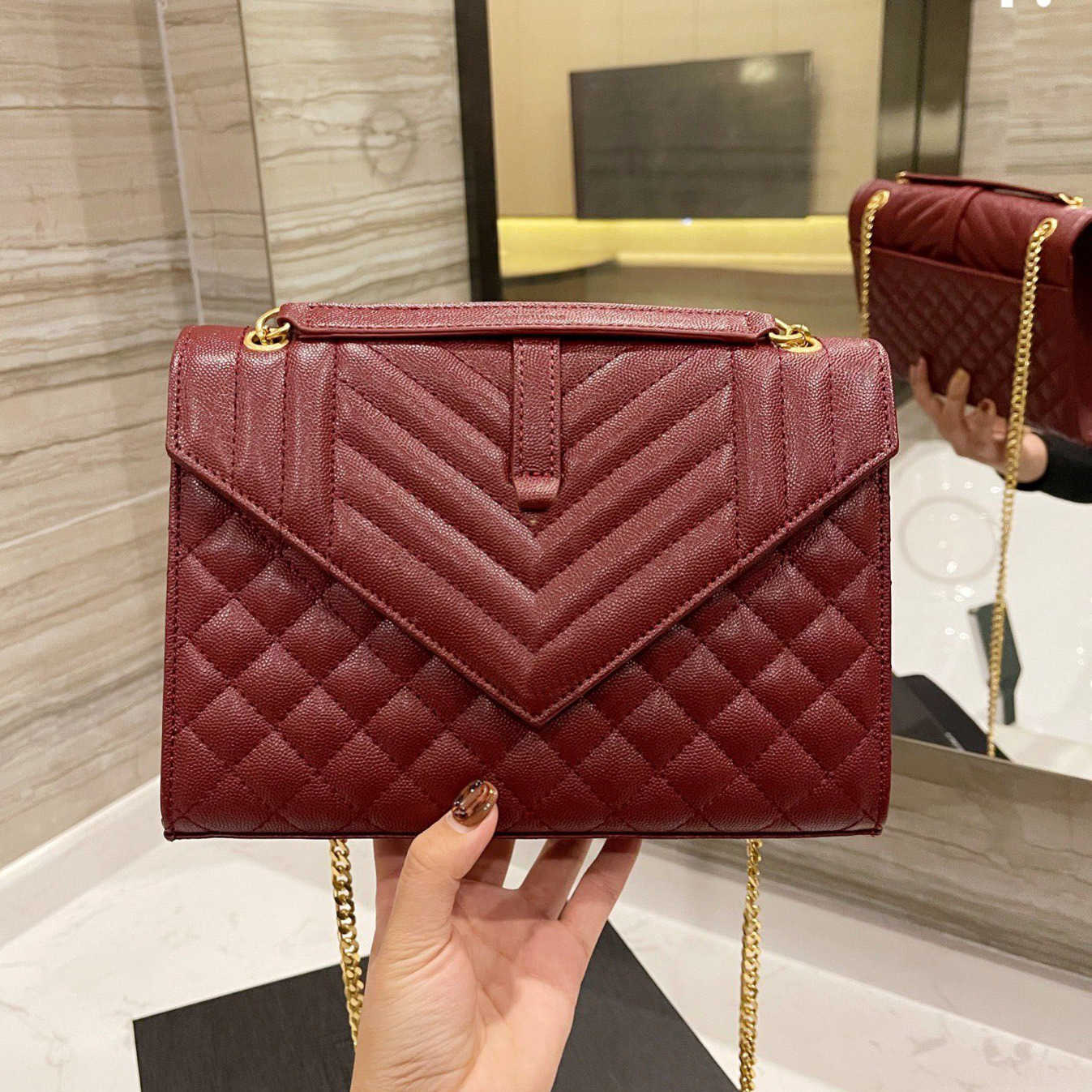 Designer Bags large Highs Quality Cross body Luxury Fashion Shoulder Handbags Women Chains Letter Purse Phone Bag Wallet Totes Vintage Love
Designer Bags large Highs Quality Cross body Luxury Fashion Shoulder Handbags Women Chains Letter Purse Phone Bag Wallet Totes Vintage Love