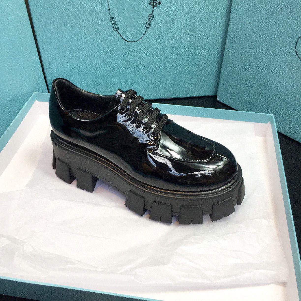 womens Casual Sports shoes Travel fashion black women lace-up sneaker 100% Bright lacquer leather gym Thick bottom shoe designer platform
womens Casual Sports shoes Travel fashion black women lace-up sneaker 100% Bright lacquer leather gym Thick bottom shoe designer platform