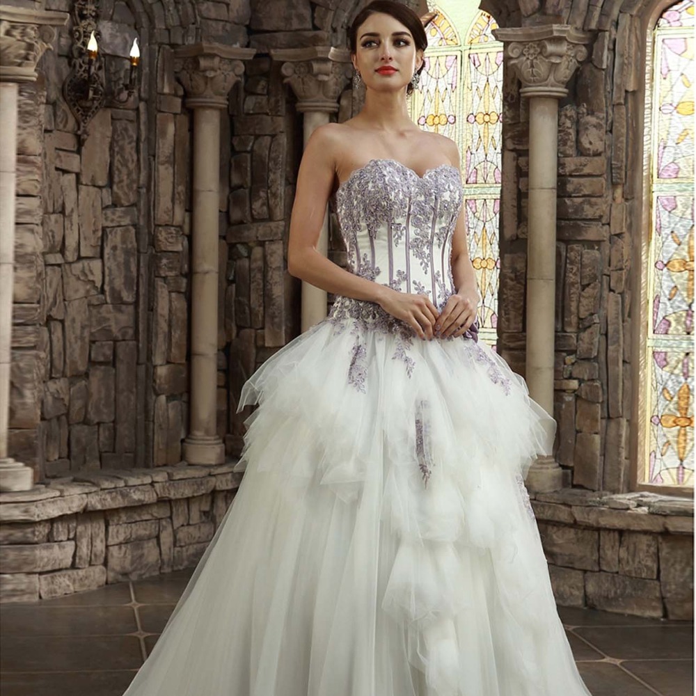 Vintage Strapless A Line Wedding Dress Corset Long Tulle Bridal Gowns Lace Appliques Beaded