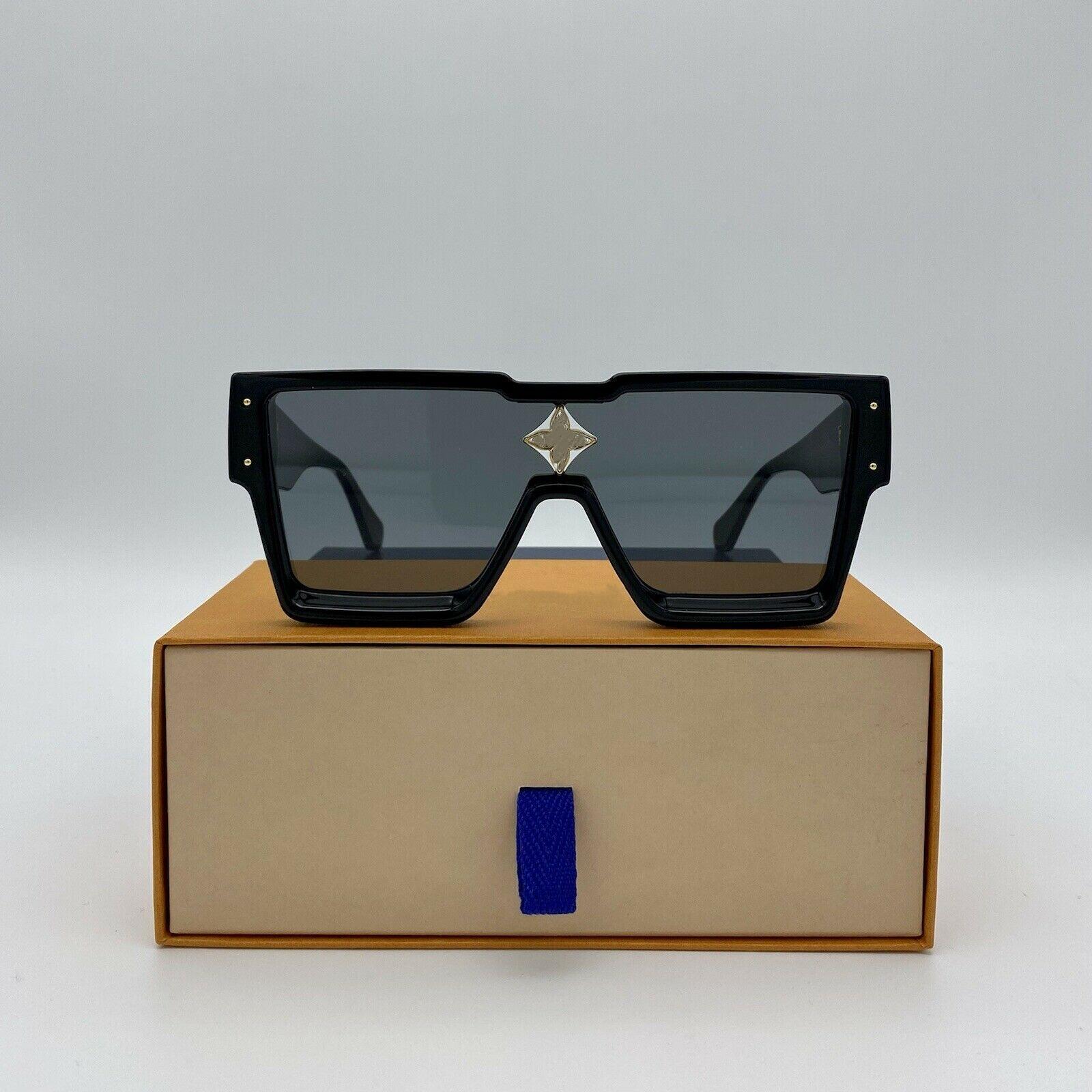 Summer Cyclone Sunglasses For Men and Women style Z1578W Anti-Ultraviolet Retro Plate square Full Frame fashion Eyeglasses Brand New Random Box
Summer Cyclone Sunglasses For Men and Women style Z1578W Anti-Ultraviolet Retro Plate square Full Frame fashion Eyeglasses Brand New Random Box