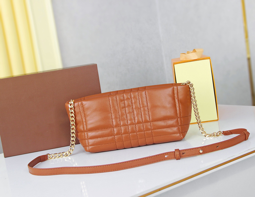 Fashion Shoulder Bag Women Crossbody Totes Backpack Laona Bag Purse Handbags Seam Leather Metal Chain high quality Clamshell Messenger Luxurys Designers Bags, ##
Fashion Shoulder Bag Women Crossbody Totes Backpack Laona Bag Purse Handbags Seam Leather Metal Chain high quality Clamshell Messenger Luxurys Designers Bags, ##