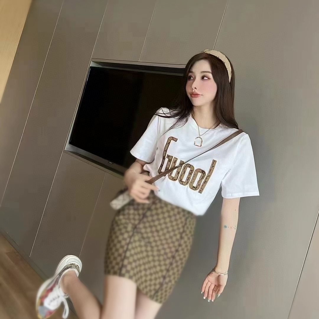 2022 Brands Women Black Shorts Sets Short Sleeve Turn-down Collar Shirts Hight Waist Shorts Luxury designer t shirt High Street Harajuku Solid Hot Casual Outfits c, G8 high quality
2022 Brands Women Black Shorts Sets Short Sleeve Turn-down Collar Shirts Hight Waist Shorts Luxury designer t shirt High Street Harajuku Solid Hot Casual Outfits c, G8 high quality