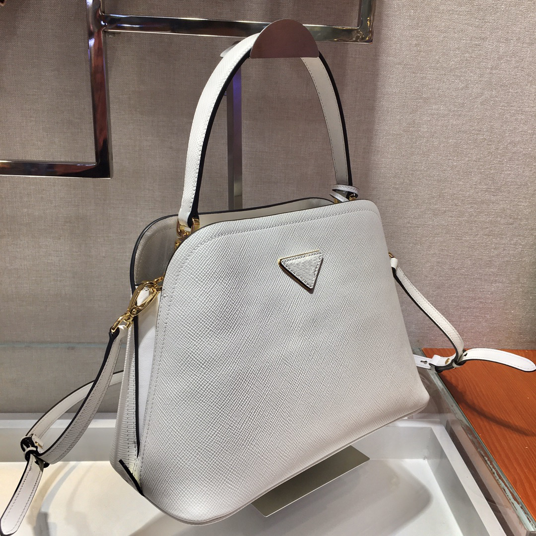 Lady Designer Matinée Saffiano Leather Bags PM Mini Totes Detachable Adjustable Shoulder Straps Cross Body handbags Matinee Italy Luxury Vintage Women Tote Purse, No bag;for balance fees
Lady Designer Matinée Saffiano Leather Bags PM Mini Totes Detachable Adjustable Shoulder Straps Cross Body handbags Matinee Italy Luxury Vintage Women Tote Purse, No bag;for balance fees