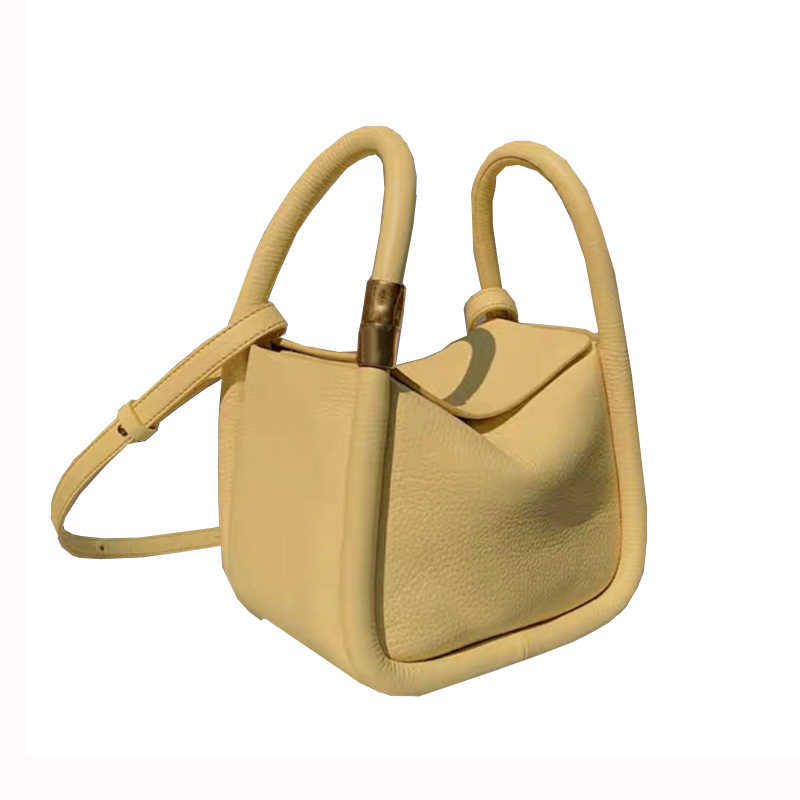 Customizable 2022 New Female Chaos Wonton Bag Leather Original Design Shoulder Messenger Handbag Doctor, Gray
Customizable 2022 New Female Chaos Wonton Bag Leather Original Design Shoulder Messenger Handbag Doctor, Gray