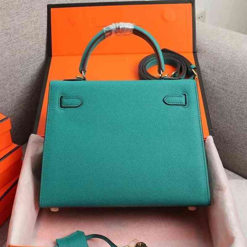 2022 New Palm Print Ladies Leather Handbag Ladies Messenger Bag High-end Luxury Design Fashionable And elegant shoulder bag Y220405, Picture color
2022 New Palm Print Ladies Leather Handbag Ladies Messenger Bag High-end Luxury Design Fashionable And elegant shoulder bag Y220405, Picture color