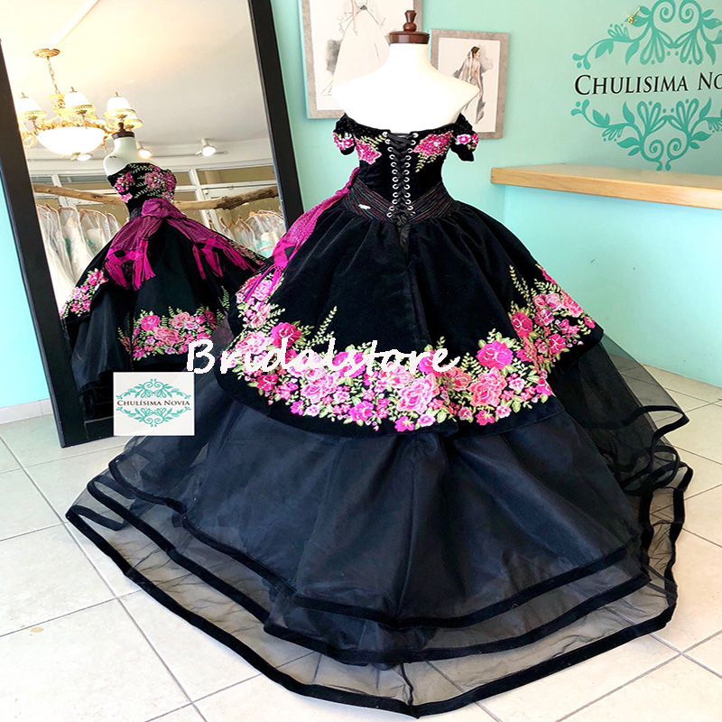Charro Black Quinceanera Dresses Mexican Off The Shoulder Ball Gown Sweet 16 Dress Vintage Princess Corset Prom Gowns Plus Size Vestido De Xv 15 Anos 