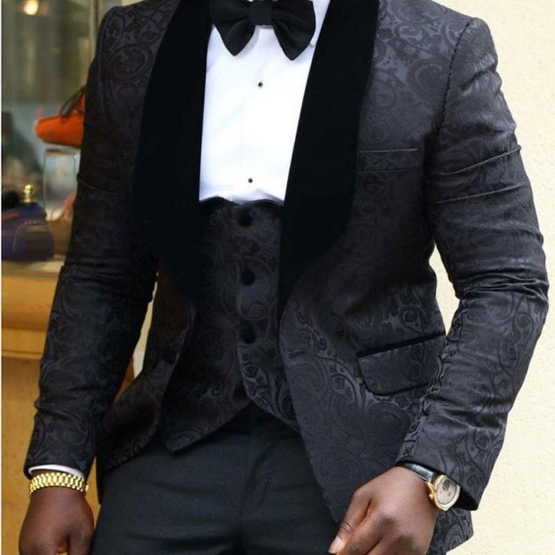 2022 White New Groomsmen Shawl Lapel Groom Tuxedos Red/White/Black Men Suits Wedding Man Blazer Jacket and Pant sand Tie and Vest
2022 White New Groomsmen Shawl Lapel Groom Tuxedos Red/White/Black Men Suits Wedding Man Blazer Jacket and Pant sand Tie and Vest