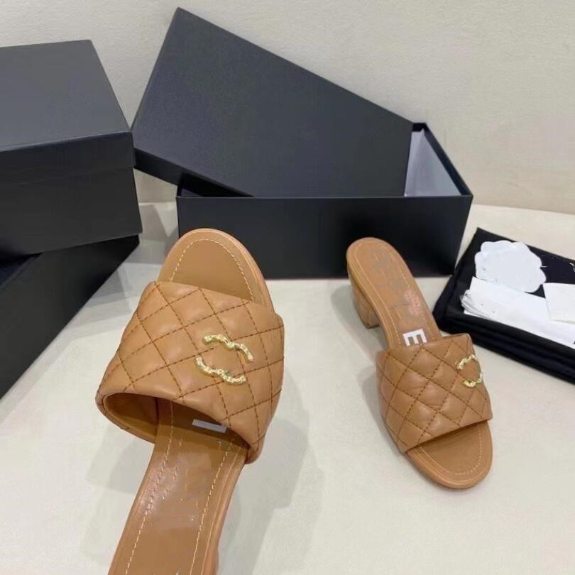 High quality Stylish Slippers Tigers Fashion Classics Slides Sandals Men Women shoes Tiger Cat Design Summer Huaraches pu EUR 35-42, Box
High quality Stylish Slippers Tigers Fashion Classics Slides Sandals Men Women shoes Tiger Cat Design Summer Huaraches pu EUR 35-42, Box