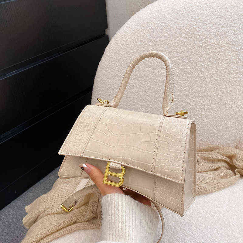 Designer bags high level bale'ciga's Hourglass bag women's leisure personalized Single Shoulder Messenger Bag Black Crocodile underarm 3566
Designer bags high level bale'ciga's Hourglass bag women's leisure personalized Single Shoulder Messenger Bag Black Crocodile underarm 3566