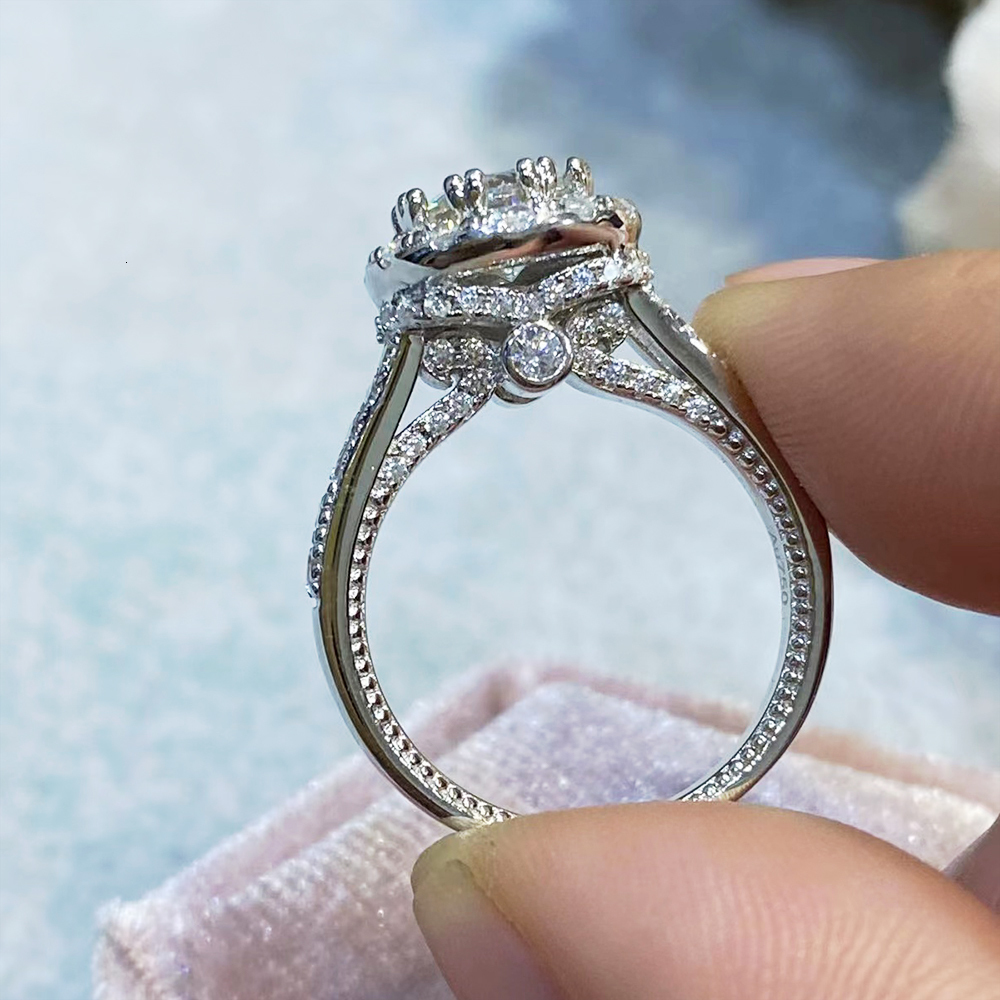 Wedding Rings Luomansi Woman Ring Silver 1 2 Carat D VVS Moissanite with GRA Certificate Super Flash S925 Jewelry Wedding Party Gift 230206