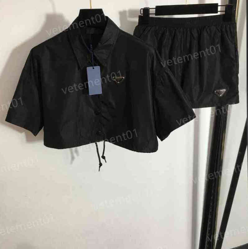 Womens Two Piece Pants Fashion Brand Logo Short Sleeve Shirt And Shorts 2 Piece Sets High Quality Designer Women Tracksuits 0912
Womens Two Piece Pants Fashion Brand Logo Short Sleeve Shirt And Shorts 2 Piece Sets High Quality Designer Women Tracksuits 0912