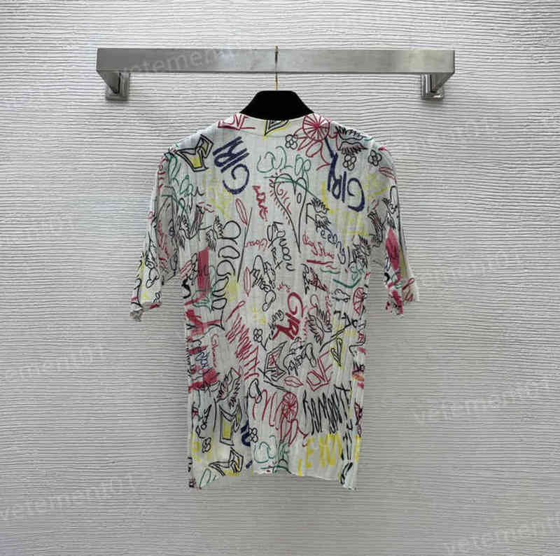 Luxury Womens Jackets Colorful Art Graffiti Print Thin Cardigan Top V-Neck Knit Sweater Fashion Designer Women Knitting Jacket 0912
Luxury Womens Jackets Colorful Art Graffiti Print Thin Cardigan Top V-Neck Knit Sweater Fashion Designer Women Knitting Jacket 0912