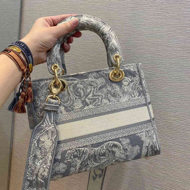 Bags shoulder bag christain style embroidered IDor handbags designer sense foreign fashion 2022 tote bags TKD0, Sky blue
Bags shoulder bag christain style embroidered IDor handbags designer sense foreign fashion 2022 tote bags TKD0, Sky blue